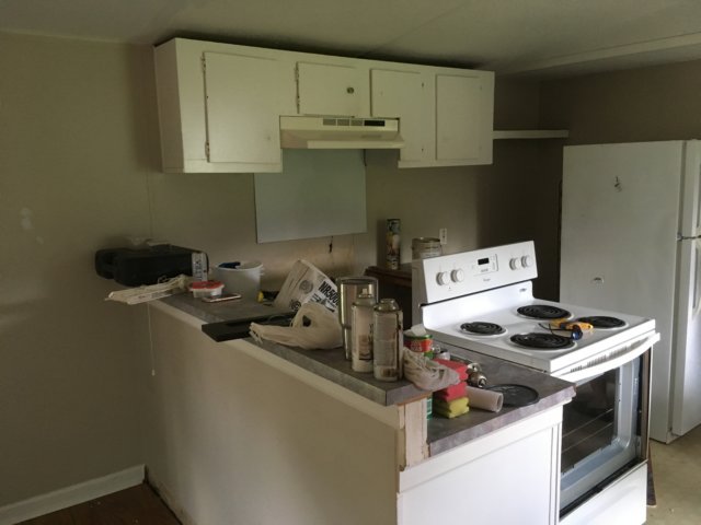 kitchenmakeover2before.jpg